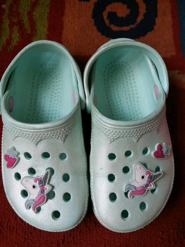 childrens crocs size 11